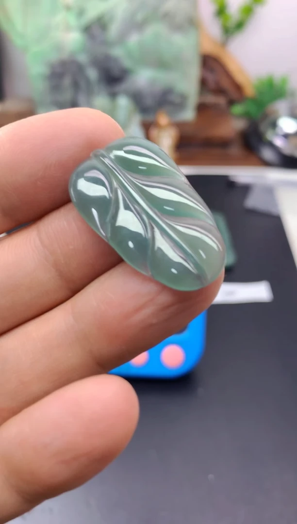 颈饰未镶嵌翡翠M**B叶子