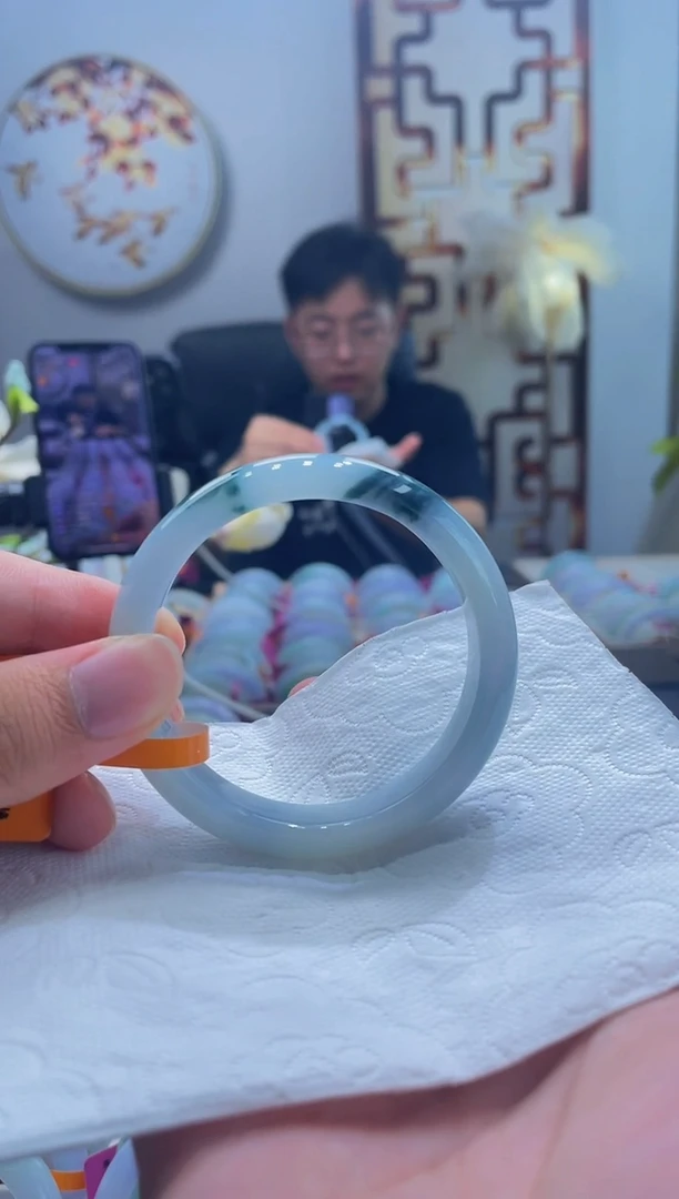 翡翠手镯未镶嵌106-53