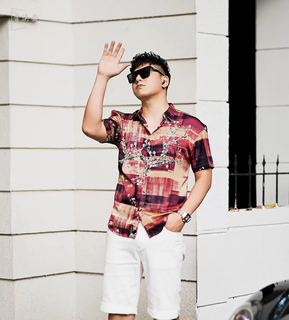 2025夏季新款短袖衬衫潮流个性百搭修身国风印花男士休闲透气衬衣
