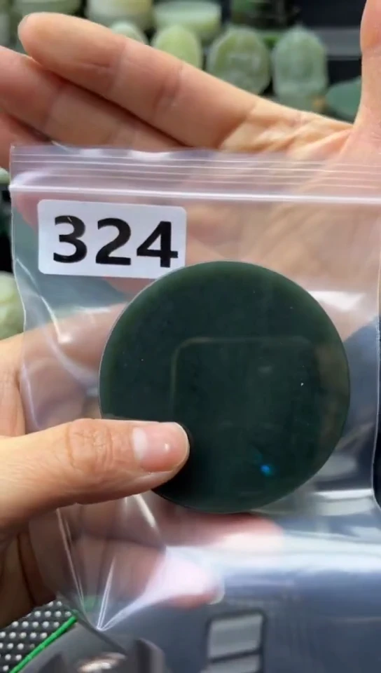 未镶嵌和田玉珠宝半成品镯芯