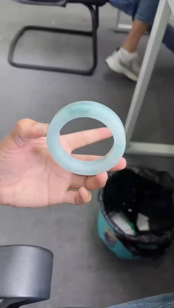 未镶嵌手镯定制翡翠馨*怡手镯