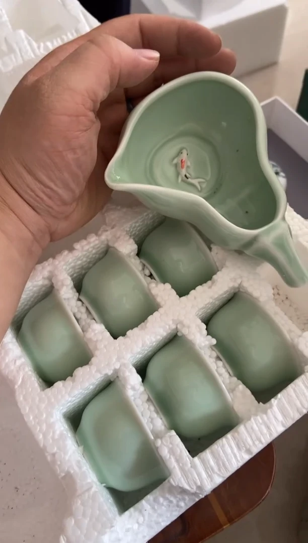 杯无运费险不带礼盒略有瑕疵有点脏介意勿拍