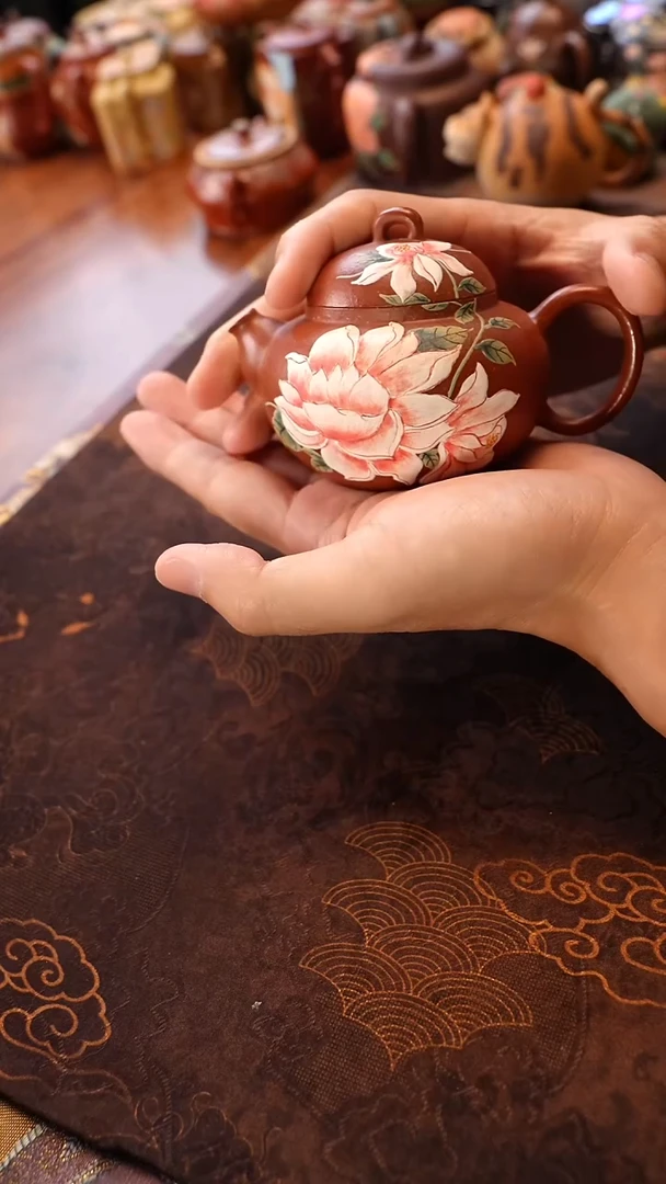 茶壶紫砂红降坡云柱 180cc