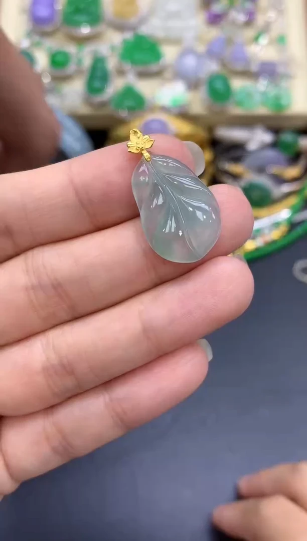 颈饰18K金镶嵌翡翠142-中国好珍宝