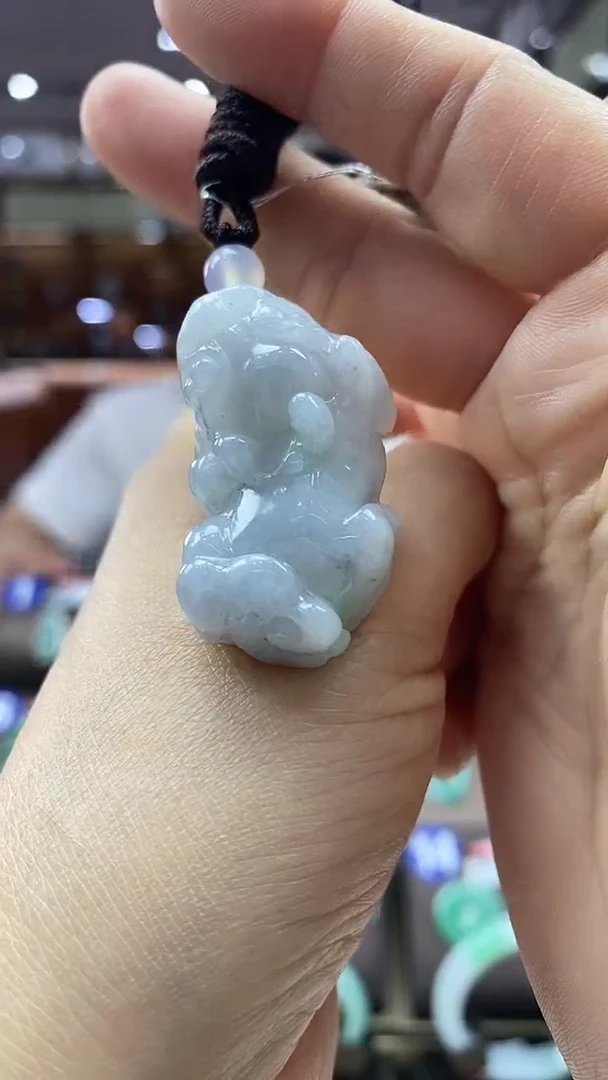 颈饰未镶嵌翡翠貔貅