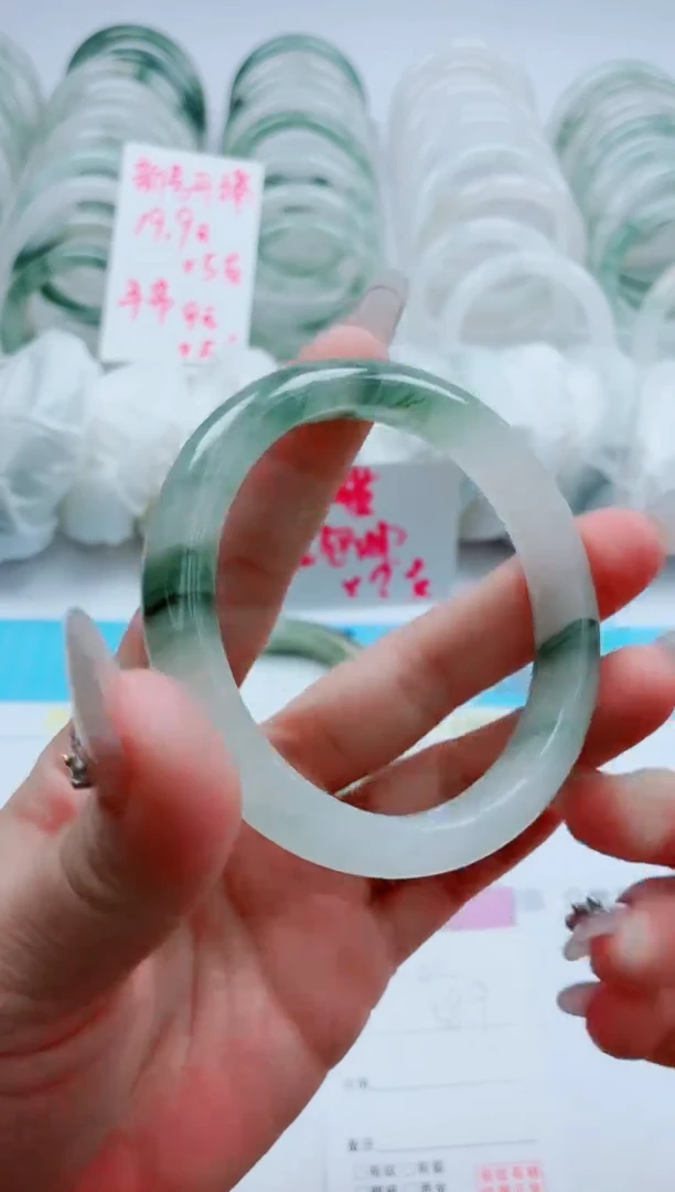 石英质玉手镯未镶嵌66/58.9多样性发货