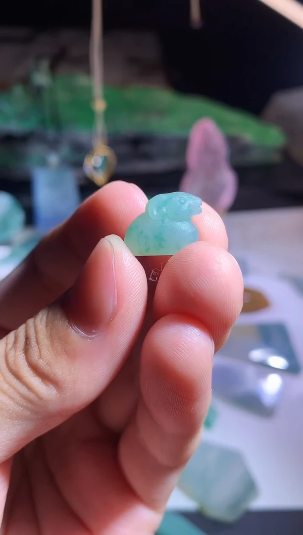定制翡翠未镶嵌羊