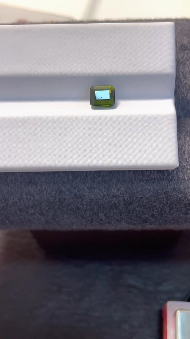 未镶嵌裸石碧玺绿色1.2ct