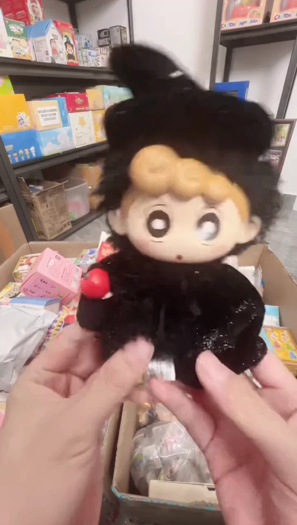 搪胶正版蜡笔小新矮人童话小葵