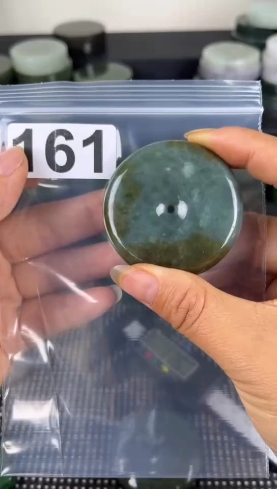 和田玉未镶嵌珠宝半成品扣子