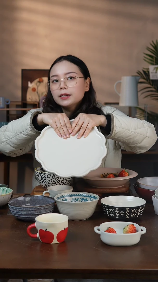 10英寸白色花边盘