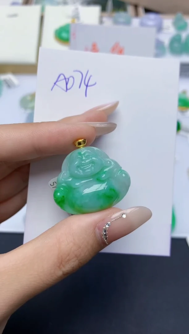 翡翠18K金镶嵌颈饰天然缅甸翡翠A货