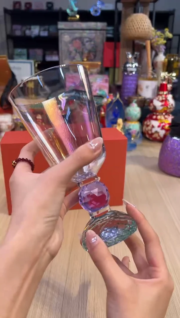 122如风炫彩红酒杯（青）