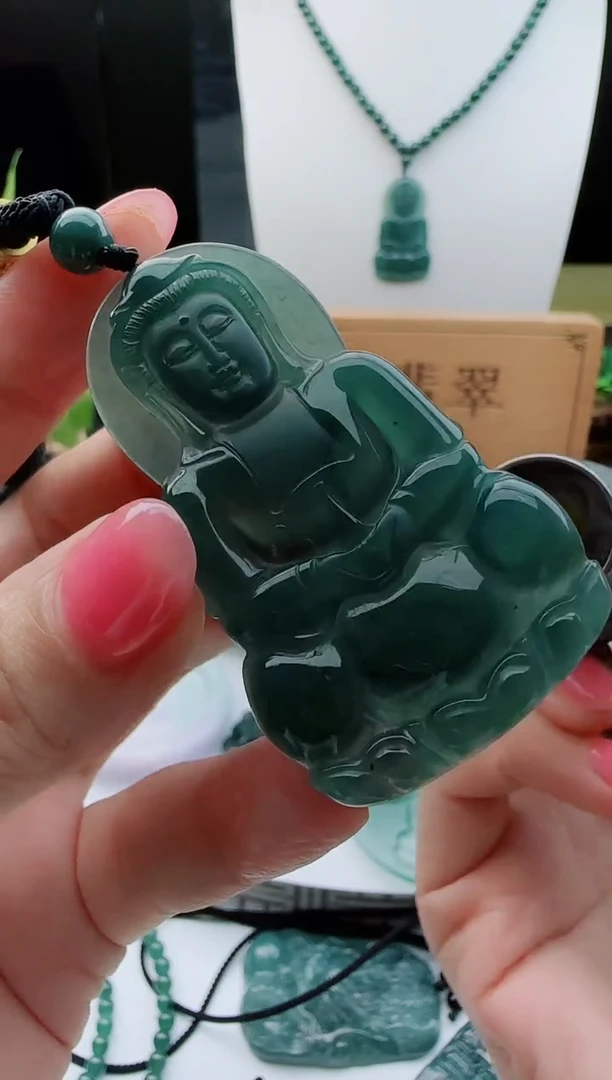 【闪购商品】翡翠颈饰未镶嵌11111111