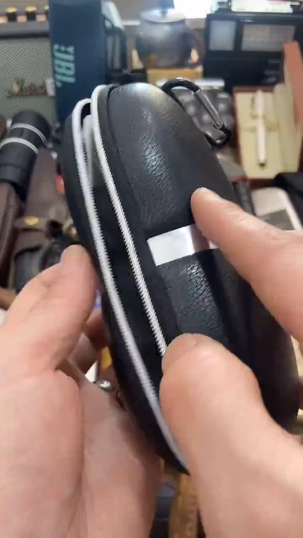 瓷片闪购商品 如图所示