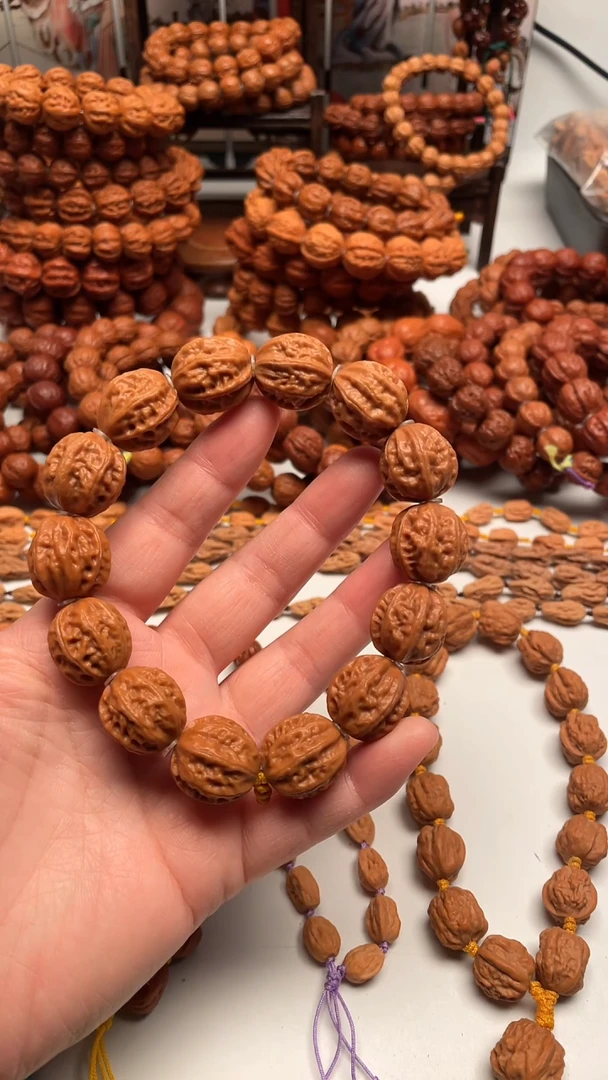 吊坠桃核阿*小核桃