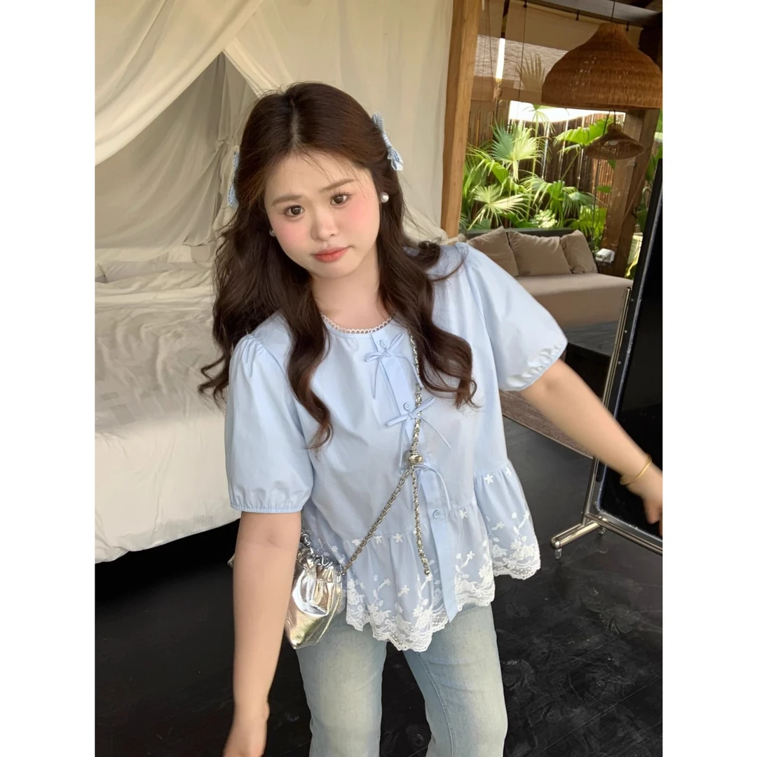 胖mm特大码300斤女装夏季显瘦圆领衬衫拼接蕾丝下摆短袖上衣衬衣2