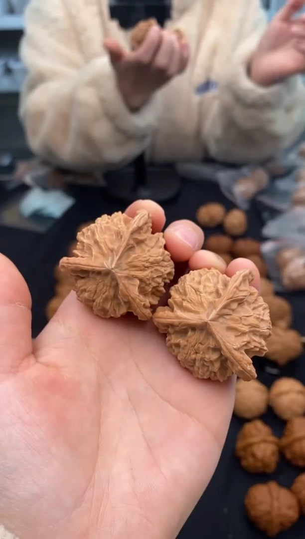 【闪购商品】文玩核桃把件盘山奔39-u907