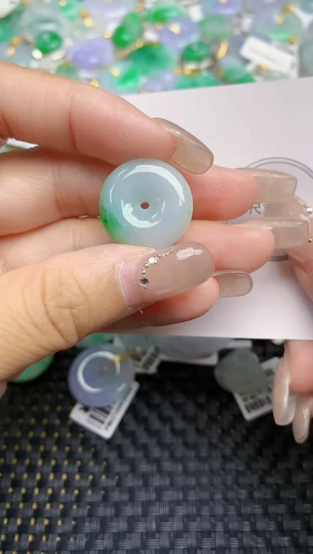 颈饰未镶嵌翡翠天然缅甸A货翡翠百元以上9元证书费自理