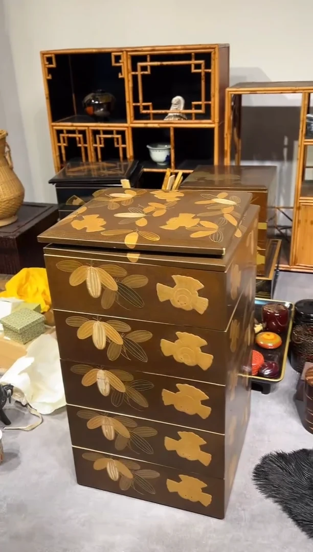 尾形光琳 高肉金莳绘嵌螺钿 双盖五段