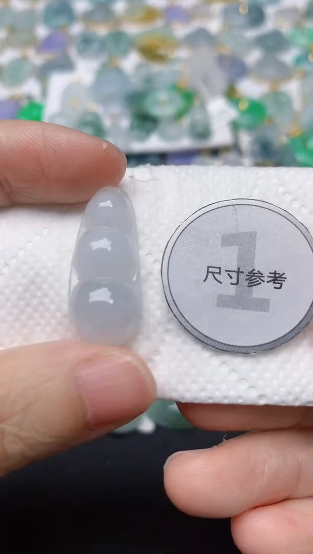 翡翠未镶嵌颈饰天然缅甸A货翡