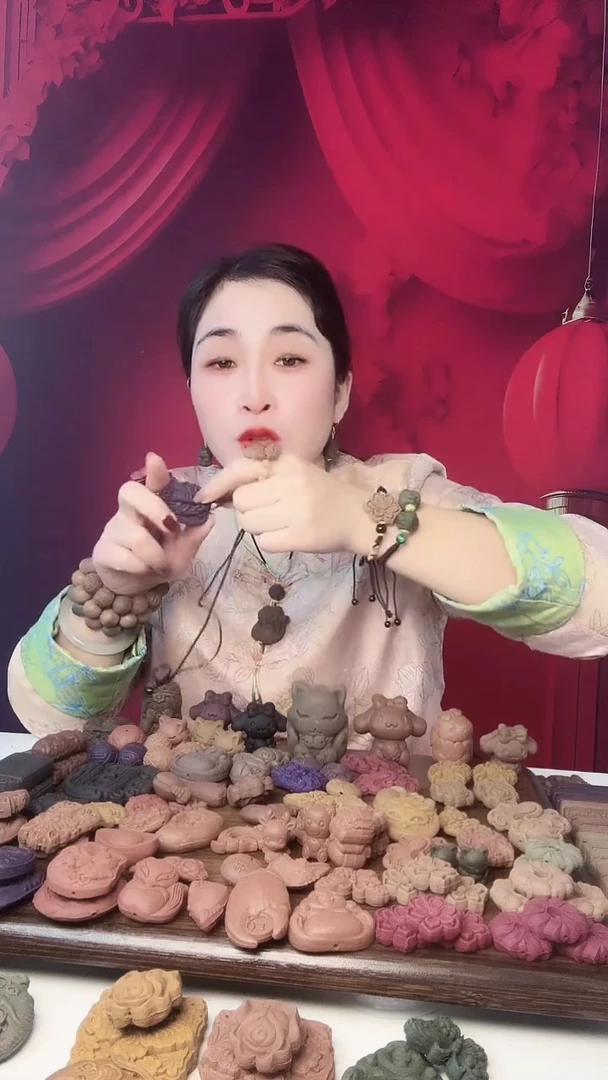 【闪购商品】泥塑紫玫瑰凤九狐狸1个