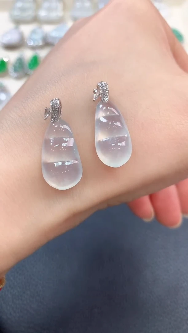 【闪购商品】翡翠吊坠(不含链)18K金镶嵌b36多样性一件发货