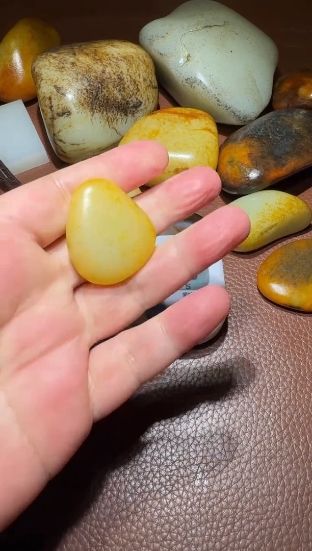 未镶嵌和田玉挂件枫*和田玉