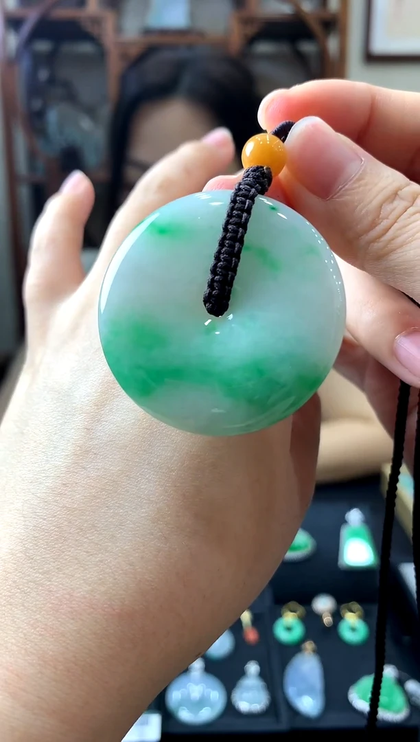 翡翠未镶嵌吊坠(不含链)挂件