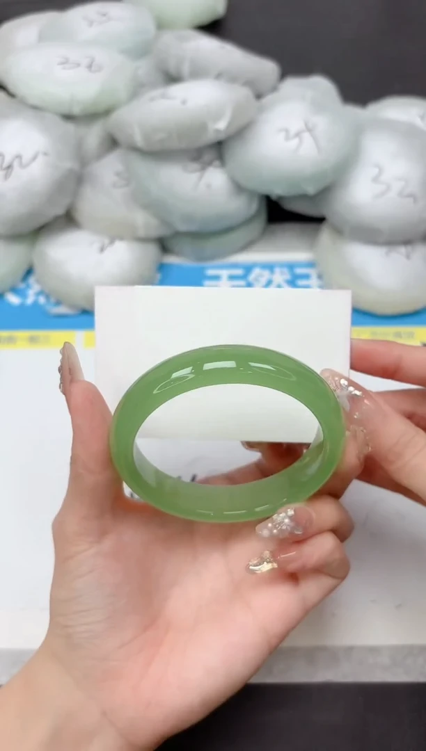 未镶嵌手镯石英质玉248-59.8