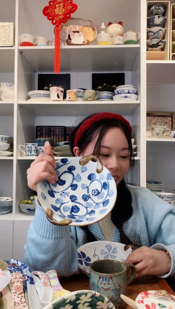 【闪购商品】钛合金唐草花双耳盘