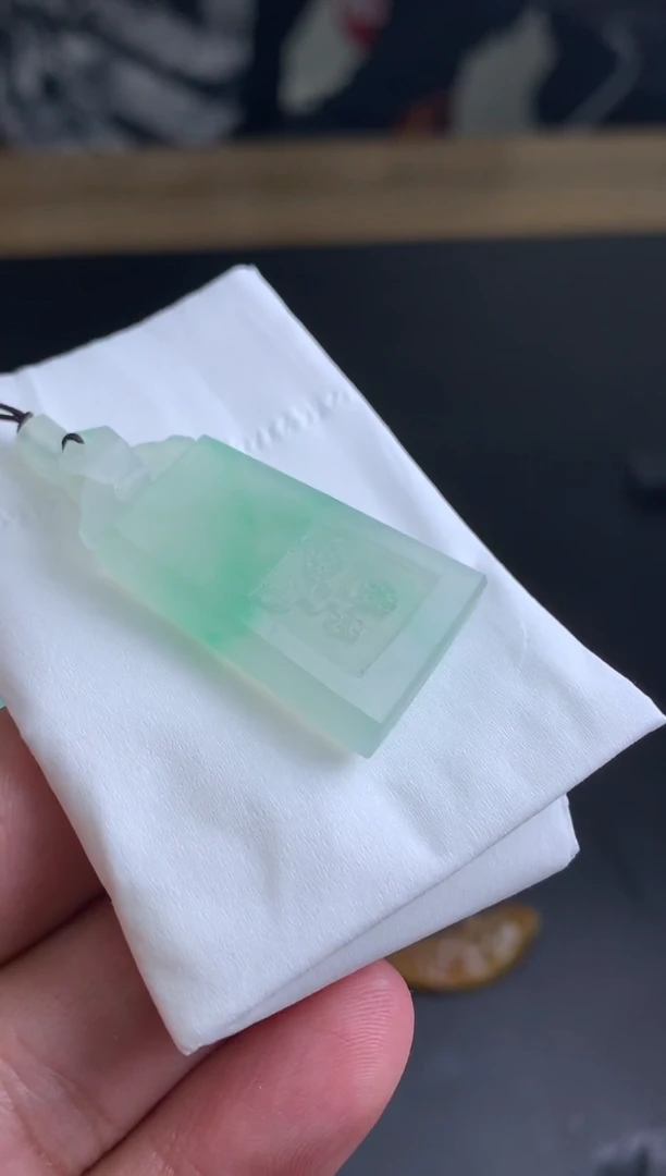 【闪购商品】定制翡翠未镶嵌翡翠