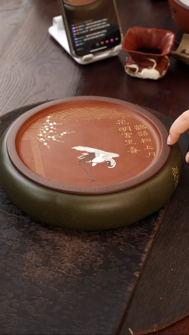 紫砂茶叶罐朱泥泥绘仙鹤刻如意饼罐