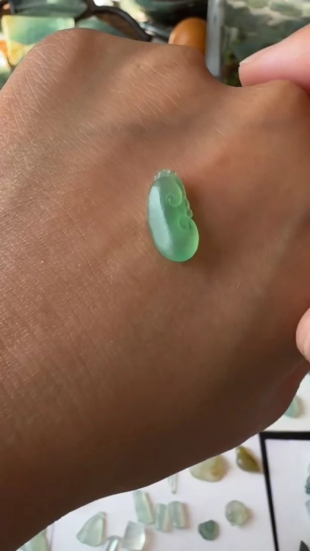 【闪购商品】定制翡翠未镶嵌如意