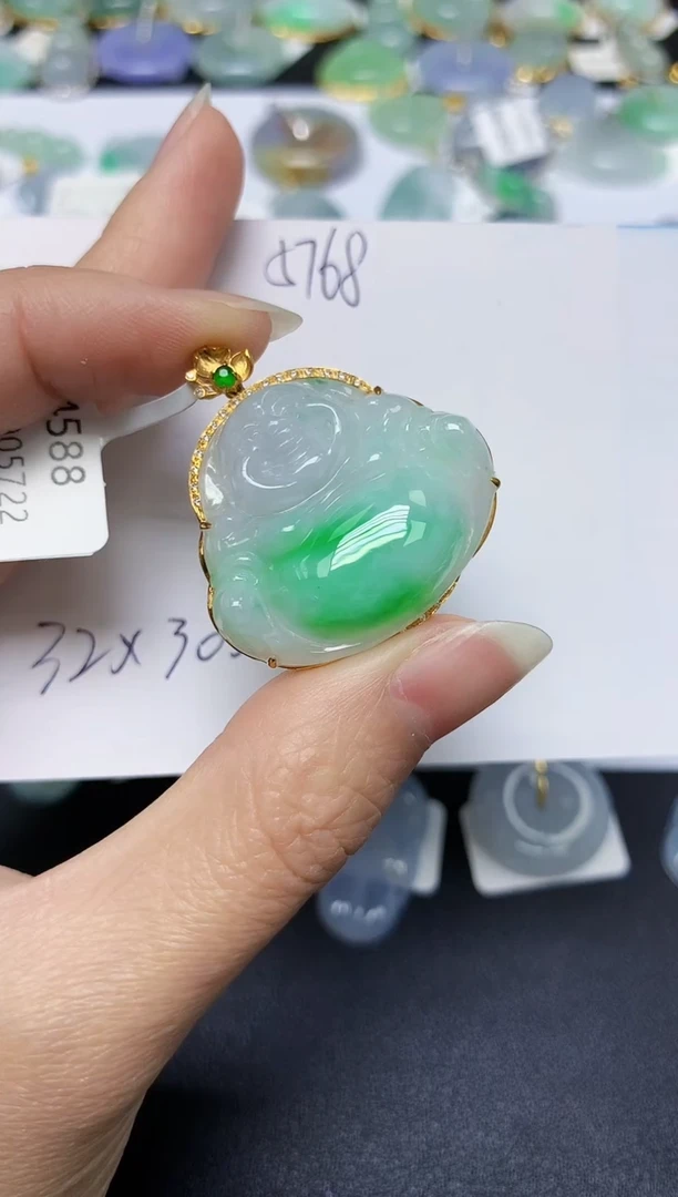 翡翠18K金镶嵌颈饰 天然翡翠A货