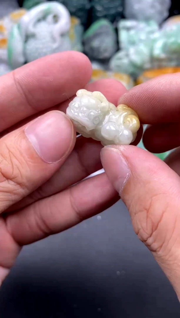 吊坠(不含链)未镶嵌翡翠1