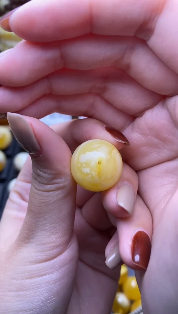 【闪购商品】琥珀裸石未镶嵌 大小姐珠宝严选95