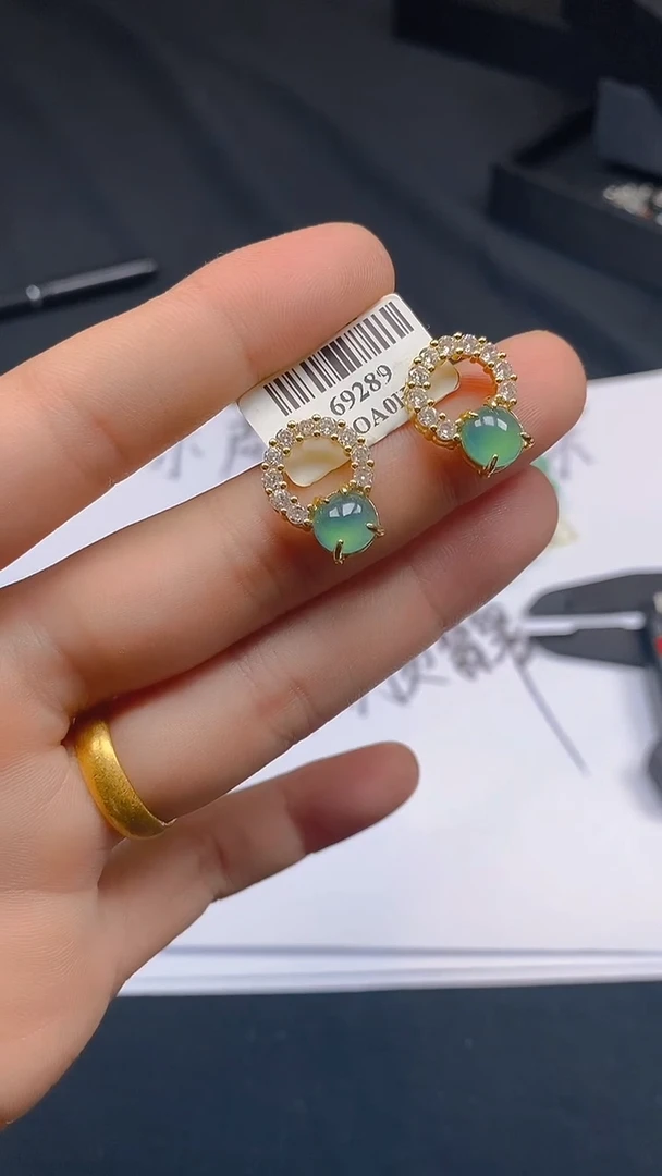 【闪购商品】翡翠耳饰未镶嵌天然A货玉石随机多样性发货
