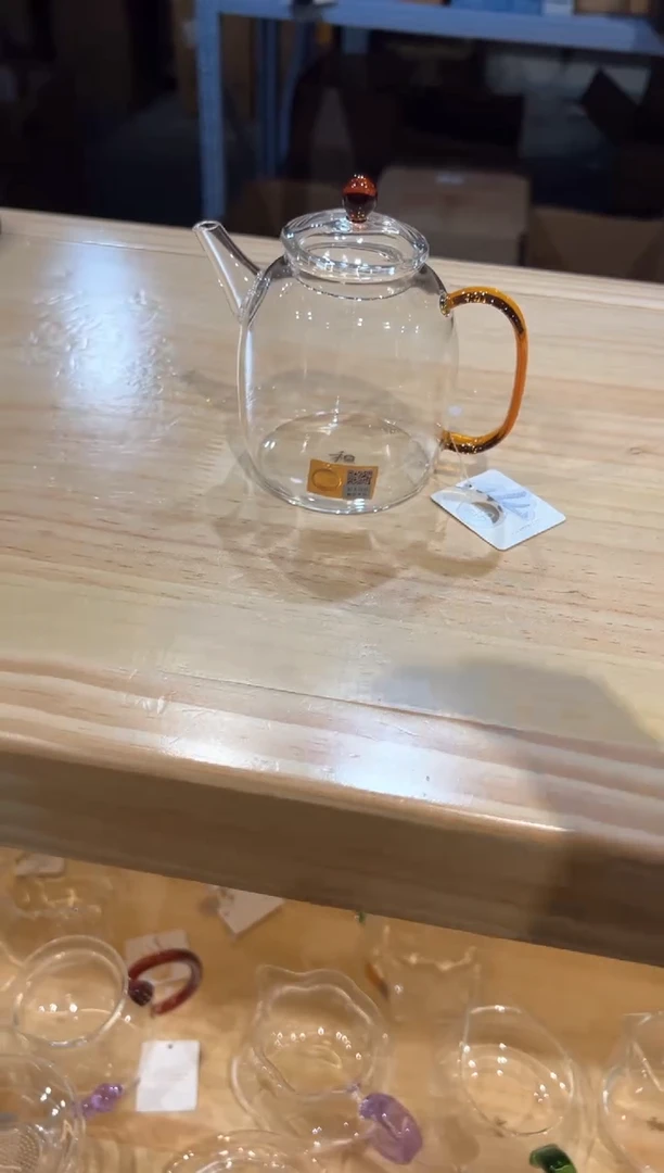 禾器-宴臣壶-琥珀色