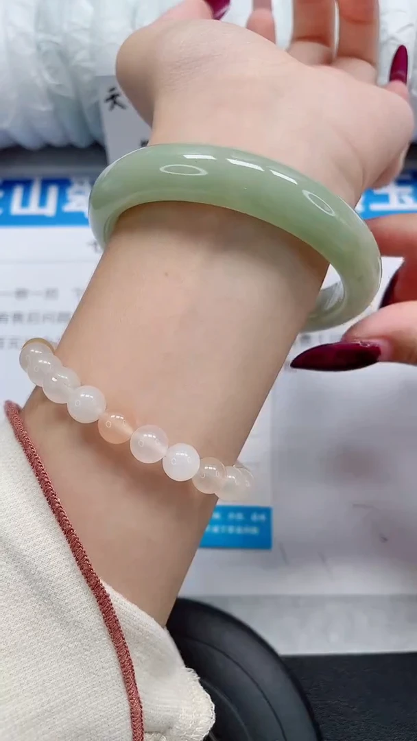 未镶嵌手镯石英质玉149-59/60
