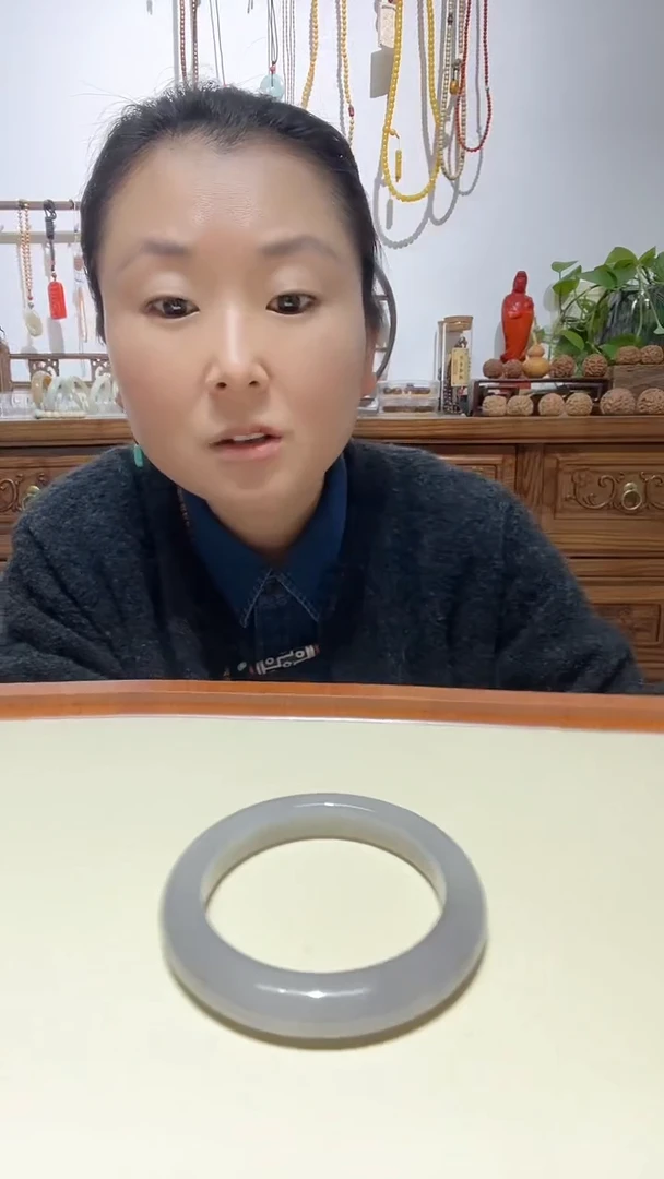 未镶嵌手镯和田玉精品藕粉色