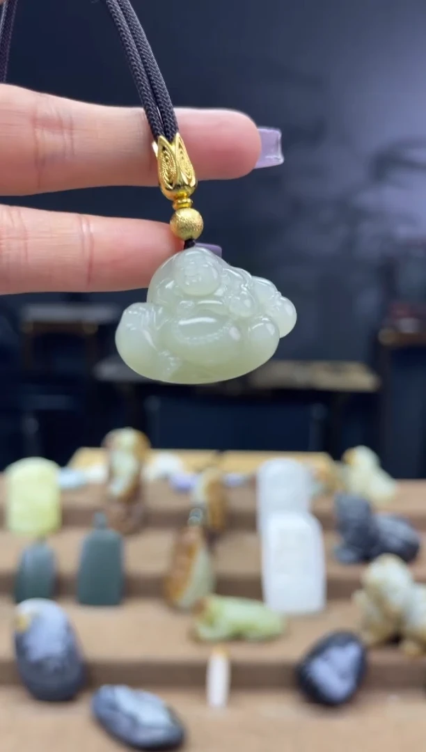 颈饰未镶嵌和田玉1