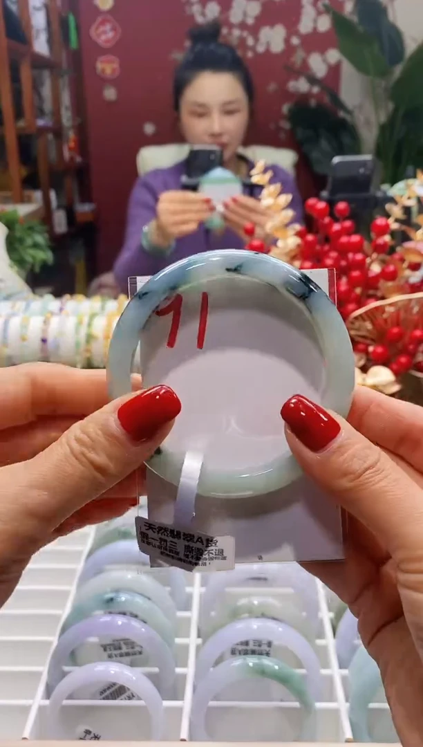 【闪购商品】翡翠手镯未镶嵌91圈口58-60/12.4*