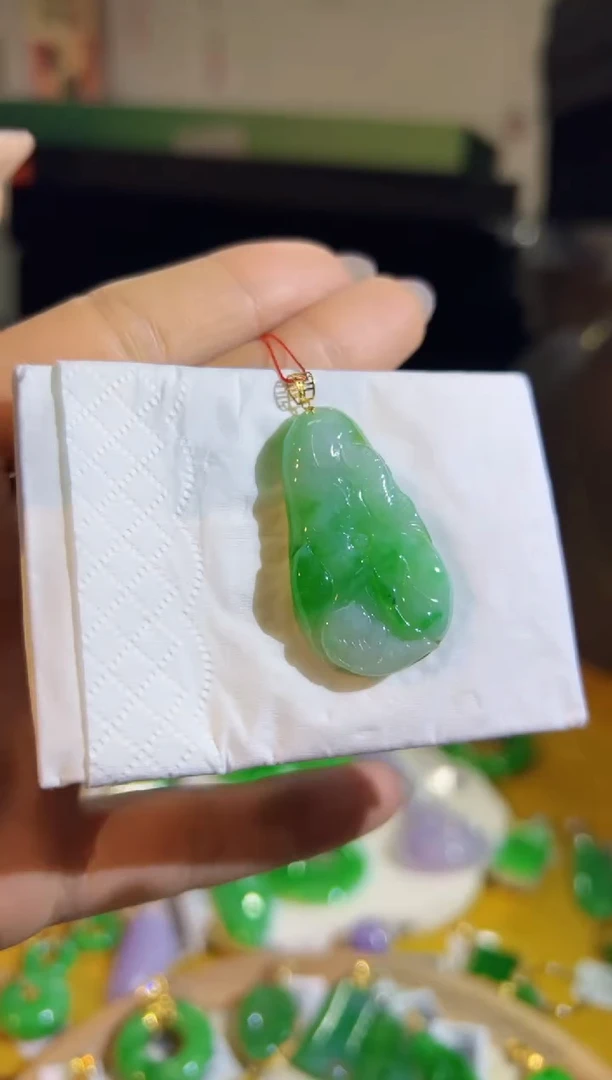 【闪购商品】翡翠颈饰18K金镶嵌Q缅料A货翡翠/支持复检/一件