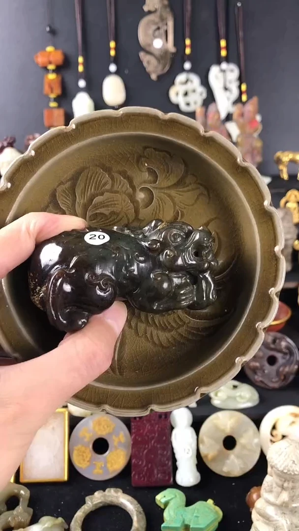瓷片洪**天瓷器瓷器瓷器和田