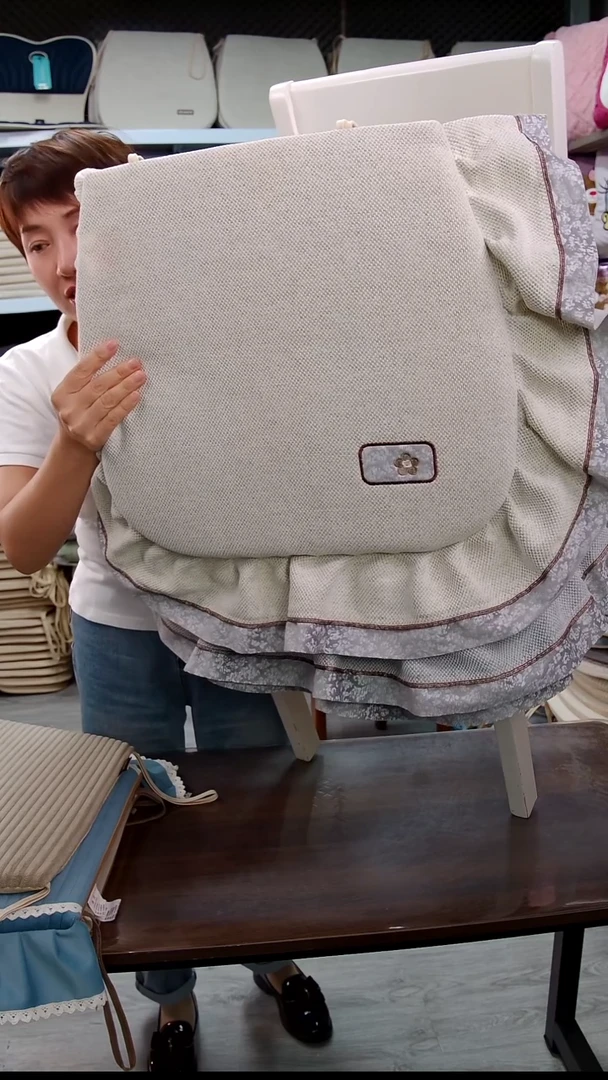 布雪尼尔宽边淡青：米色4个