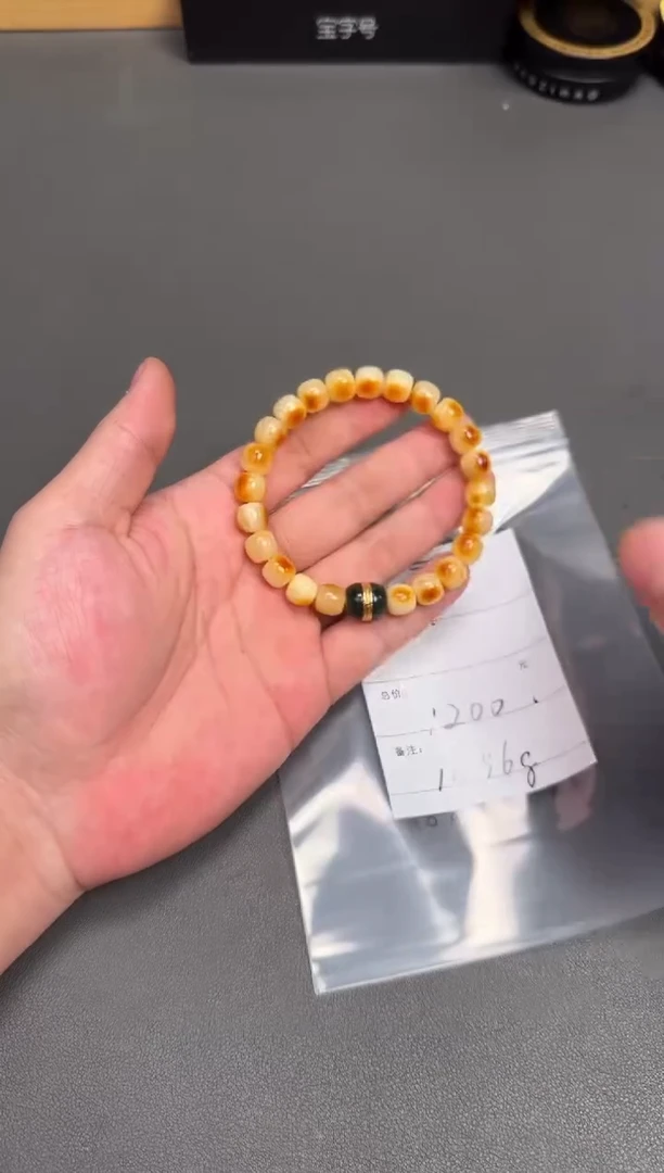 琥珀未镶嵌珠宝奇石山*018201820182