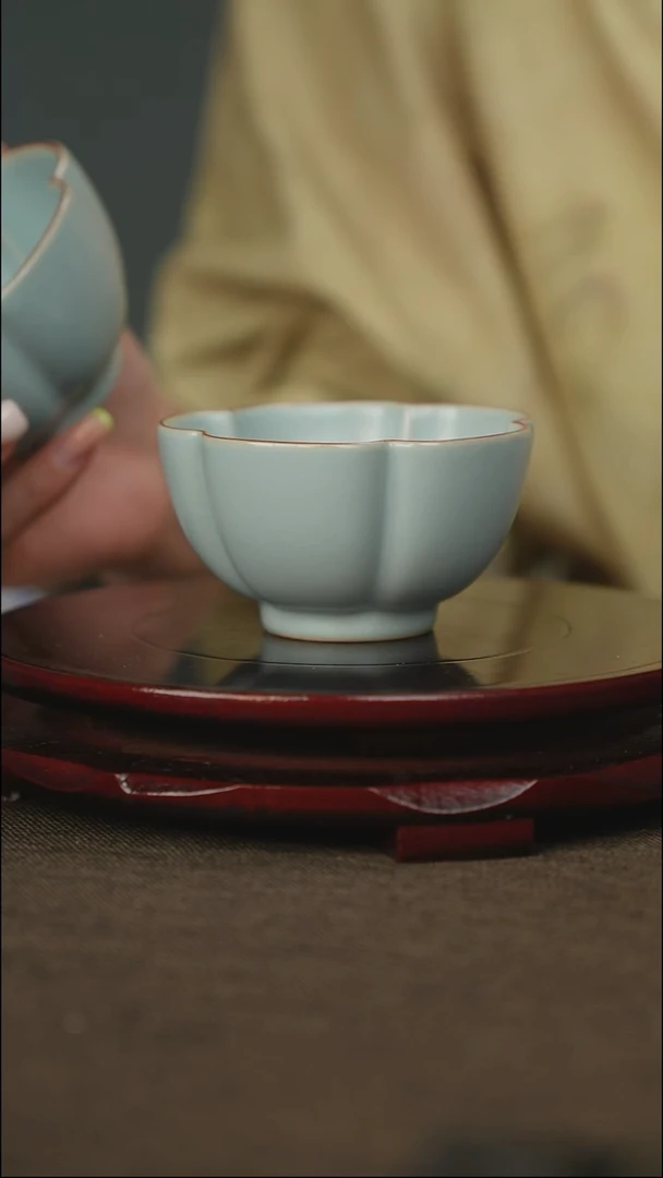 微微瑕 五瓣梅花 无底款