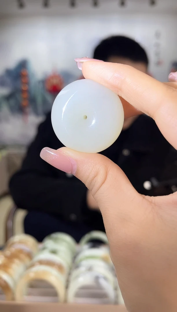 【闪购商品】和田玉吊坠未镶嵌平安扣