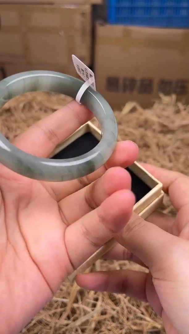 未镶嵌手镯石英质玉A-1153